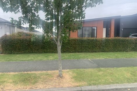 Photo of property in 34 Pepene Avenue, Takanini, 2112