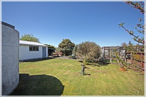 Photo of property in 7 Punga Street, Tangimoana, 4822