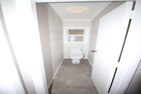 Photo of property in 52 Newlands Road, Newlands, Wellington, 6037