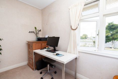 Photo of property in 11 Darlington Street, Ngatea, 3503