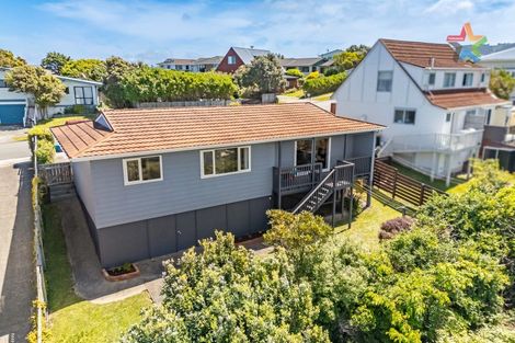 Photo of property in 67 Cypress Drive, Maungaraki, Lower Hutt, 5010