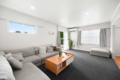 Photo of property in 30 Rhonda Avenue, Deanwell, Hamilton, 3206