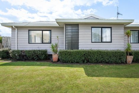 Photo of property in 10 Katterns Street, Katikati, 3129