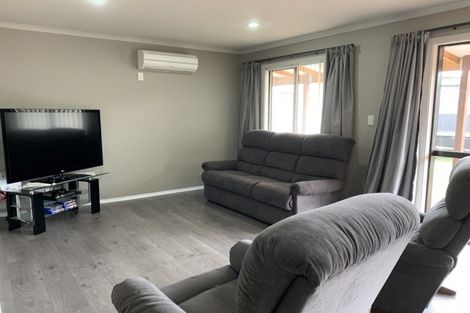 Photo of property in 8 Porritt Place, Waipukurau, 4200