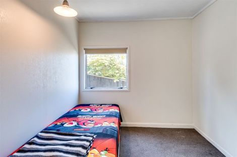 Photo of property in 27a Enfield Road, Hospital Hill, Napier, 4110