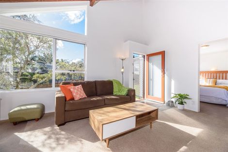 Photo of property in 1/14b Camrose Place, Glenfield, Auckland, 0629