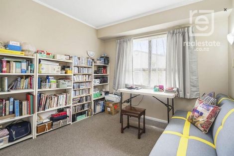 Photo of property in 17 Mews Place, Forest Lake, Hamilton, 3200