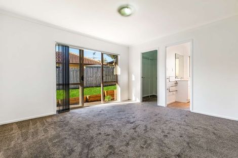 Photo of property in 6 Bibury Avenue, Henderson, Auckland, 0612