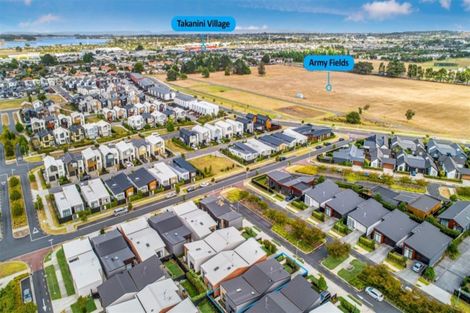 Photo of property in 6 Gallantry Crescent, Papakura, 2110