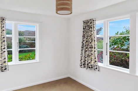 Photo of property in 3 Bryant Grove, Taita, Lower Hutt, 5011