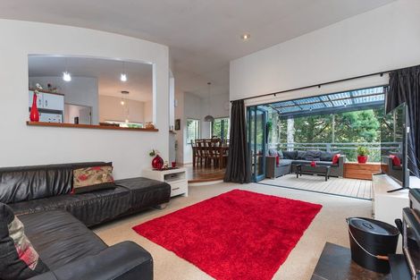 Photo of property in 220 Woodlands Park Road, Titirangi, Auckland, 0604