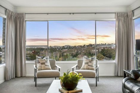 Photo of property in 114 Mountbatten Avenue, Hillcrest, Auckland, 0627