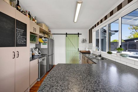 Photo of property in 9 Omata Road, Westown, New Plymouth, 4310