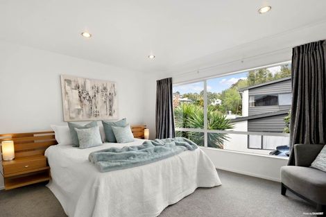 Photo of property in 687a Beach Road, Rothesay Bay, Auckland, 0630