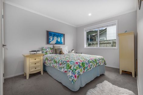 Photo of property in 27 Waipunahau Road, Waikanae, 5036