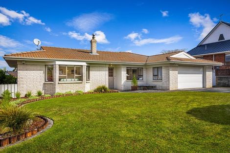Photo of property in 15 Tatyana Place, Massey, Auckland, 0614