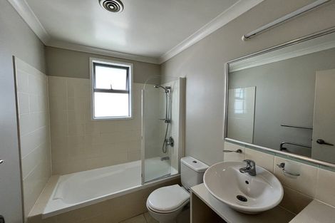 Photo of property in 9m Clearwater Cove, West Harbour, Auckland, 0618