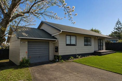 Photo of property in 2/141 Finlayson Avenue, Clendon Park, Auckland, 2103