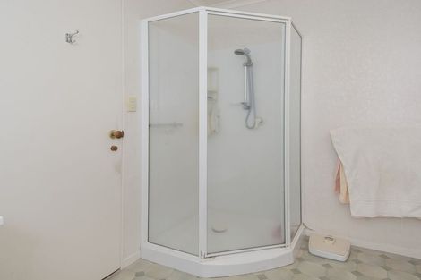 Photo of property in 1416b Cameron Road, Greerton, Tauranga, 3112