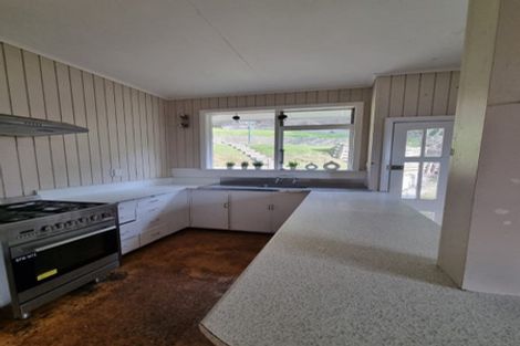 Photo of property in 2 Sugarloaf Road, Brooklyn, Wellington, 6021