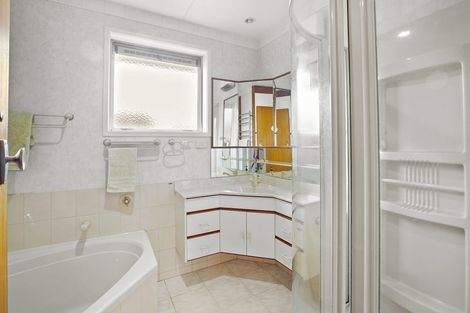 Photo of property in 24 Nevada Drive, Merrilands, New Plymouth, 4312