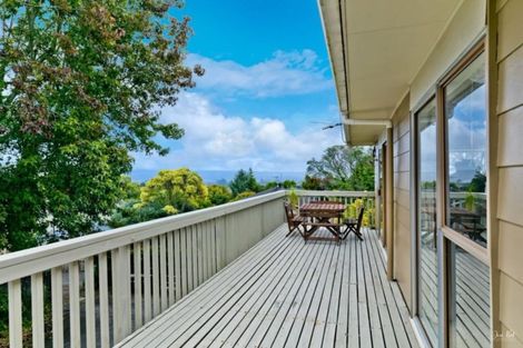 Photo of property in 33 Longreach Drive, Sunnyvale, Auckland, 0612