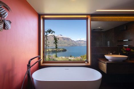 Photo of property in 27 Edinburgh Drive, Queenstown, 9300