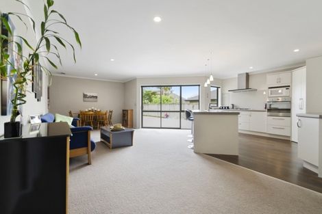 Photo of property in 12 Toscana Drive, Karaka, Papakura, 2113