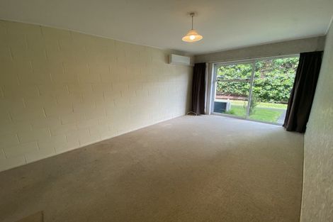 Photo of property in 44e Whites Line West, Woburn, Lower Hutt, 5010