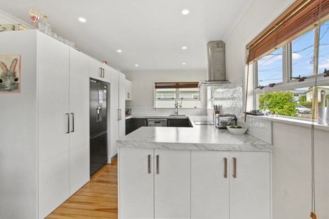 Photo of property in 7 Clyde Street, Ferndale, New Plymouth, 4310