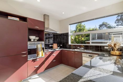 Photo of property in 6 Zion Road, Birkenhead, Auckland, 0626