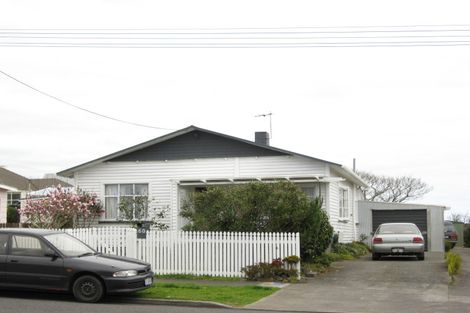 Photo of property in 60 Fitzroy Road, Fitzroy, New Plymouth, 4312