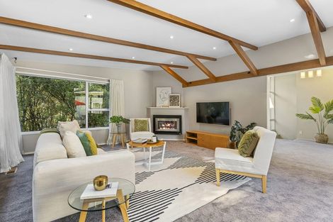 Photo of property in 100 Larsen Crescent, Tawa, Wellington, 5028