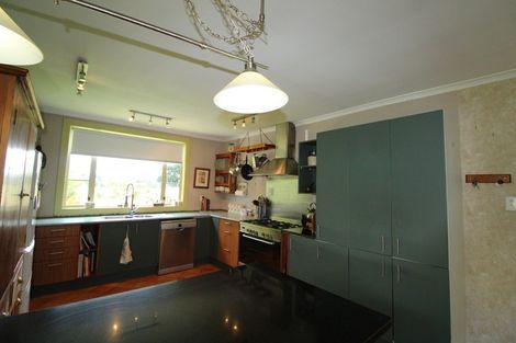 Photo of property in 2337 Rangiwahia Road, Rangiwahia, Kimbolton, 4774