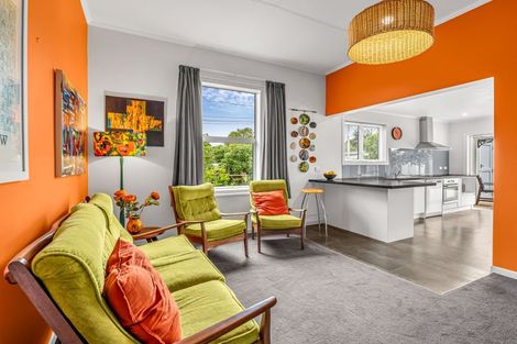 Photo of property in 30 Signal Street, Marton, 4710