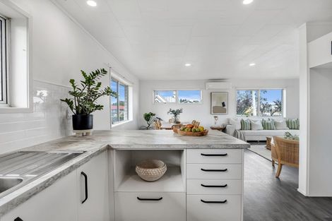 Photo of property in 72a Main Street, Edgecumbe, 3120