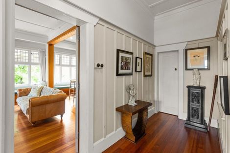 Photo of property in 60 Milton Road, Bluff Hill, Napier, 4110