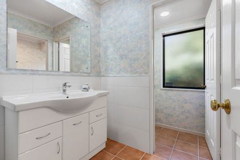 Photo of property in 338 Waterways Parade, Pauanui, Hikuai, 3579