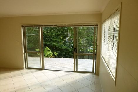 Photo of property in 57 Tiri Tiri Road, Birkdale, Auckland, 0626