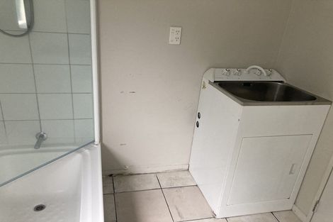 Photo of property in 21 Mona Vale, West Harbour, Auckland, 0618