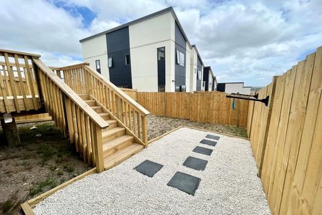 Photo of property in 15b Crestview Rise, Papakura, 2110