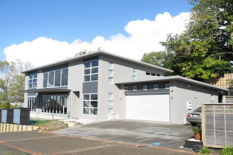 Photo of property in 3 Seymour Road, Mellons Bay, Auckland, 2014