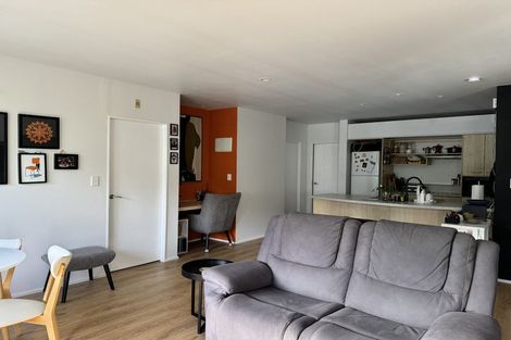 Photo of property in St Peters Apartments, 2e/192 Willis Street, Te Aro, Wellington, 6011