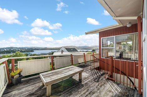 Photo of property in 2 Leeward Drive, Whitby, Porirua, 5024