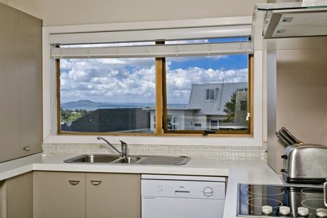 Photo of property in 1/2 Morice Place, Torbay, Auckland, 0630