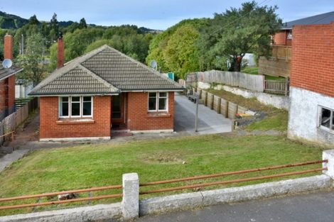 Photo of property in 28 Waldron Crescent, Green Island, Dunedin, 9018