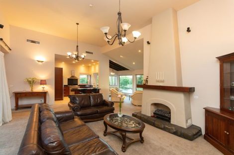 Photo of property in 12 Pastoral Lane, Hokowhitu, Palmerston North, 4410