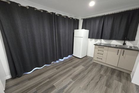 Photo of property in 25 Malvina Place, Bucklands Beach, Auckland, 2014
