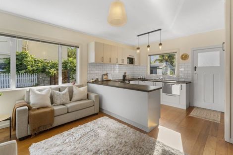 Photo of property in 17 Tasman Street, The Wood, Nelson, 7010