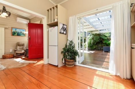 Photo of property in 8 Queen Street, Cambridge, 3434